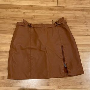 Free people skirt with zipper slit